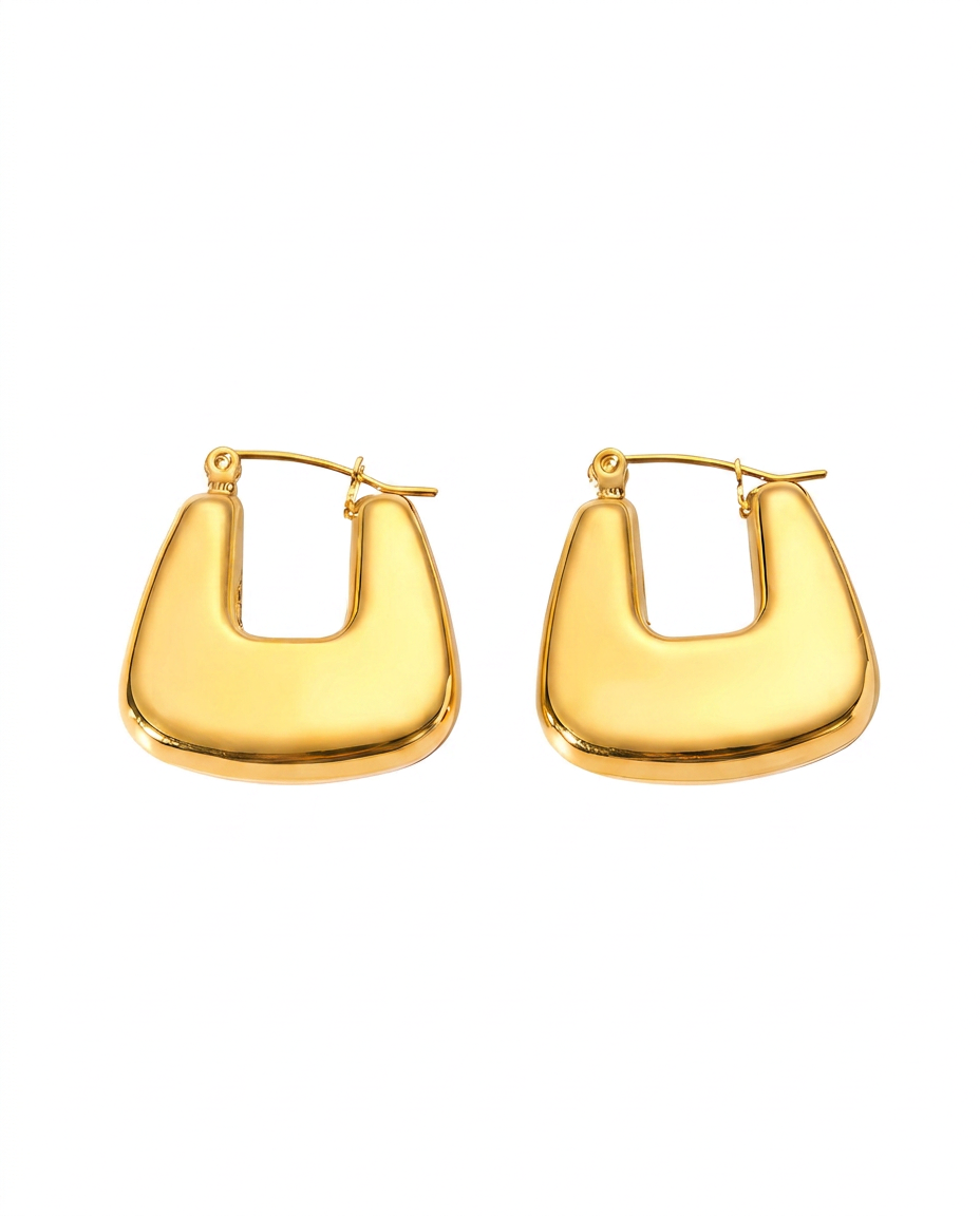 Mira Sculpted Stud Earrings - Gold